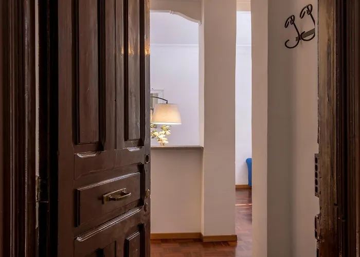 Claudia Vatican House Рим